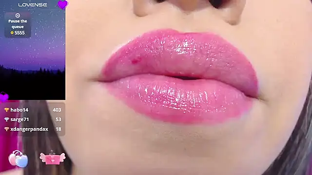 Snapshot of krysten_ritter2 chatting on February 2025 09:46:01 AM krysten ritter2 online show from February 2025 09:46:01 AM