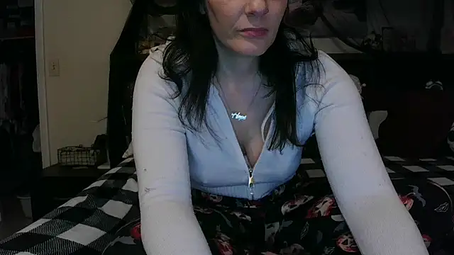 Snapshot of CrystalLakeXO chatting on January 2026 04:49:02 AM CrystalLakeXO online show from January 2026 04:49:02 AM