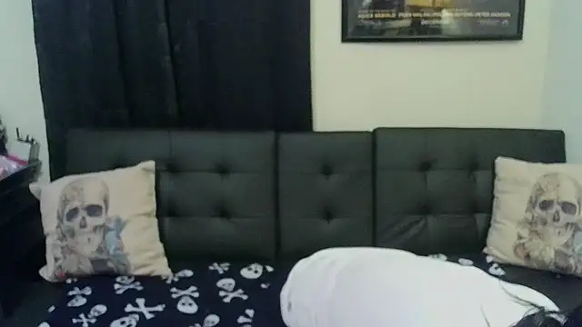 Snapshot of CrystalLakeXO chatting on February 2026 06:50:01 AM CrystalLakeXO online show from February 2026 06:50:01 AM