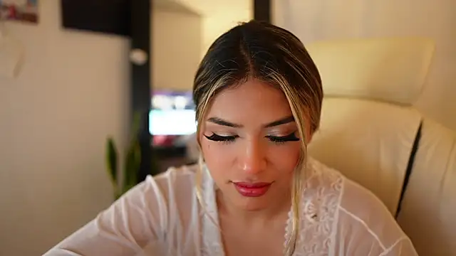 SaraParisi online show from January 2025 12:06:01 AM