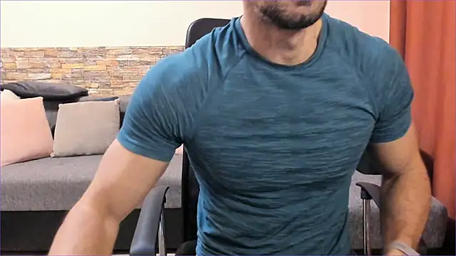 HotHunkTrainer online show from October 2025 06:54:02 AM