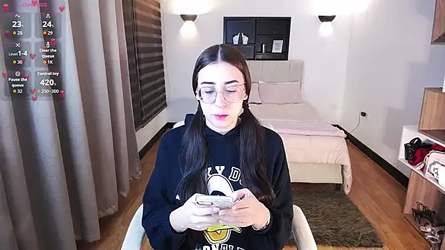 Imkitty-Horny online show from October 2025 03:24:02 AM