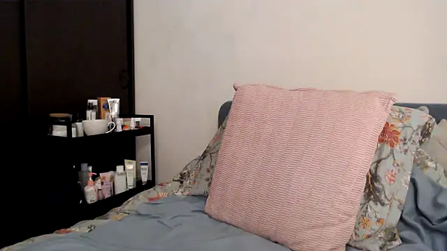 Snapshot of Scarlettford chatting on March 2026 05:27:01 PM Scarlettford online show from March 2026 05:27:01 PM