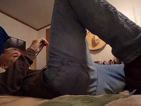 Xoc8  online show from March 2025 06:33:02 PM