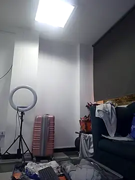 AnthonelaDuque online show from November 2025 11:35:01 AM