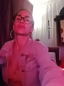 Snapshot of SelenaHouston chatting on February 2026 04:00:01 AM SelenaHouston online show from February 2026 04:00:01 AM