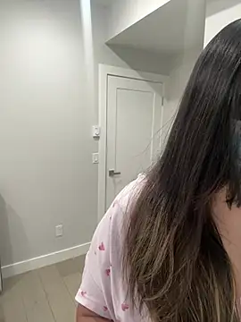 jAsMinE678 online show from April 2026 10:48:01 AM