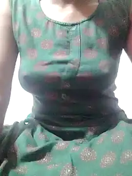 Snapshot of rituporna2004 chatting on January 2025 02:24:02 PM rituporna2004 online show from January 2025 02:24:02 PM