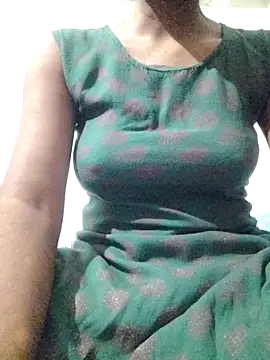 rituporna2004 online show from February 2026 02:19:01 AM