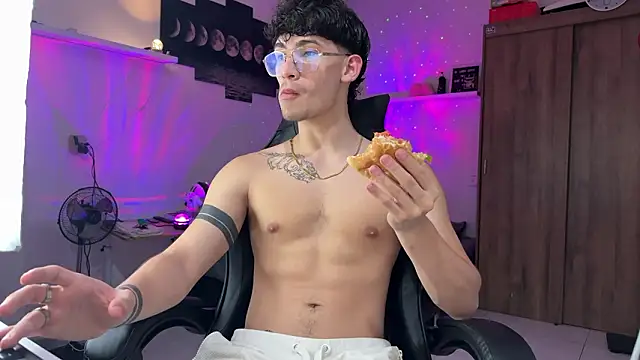 Kisan Smith online show from March 2026 02:41:02 AM