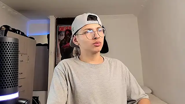 a lejandro 0 8 online show from January 2025 02:11:02 AM