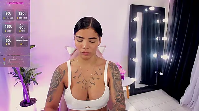 EmmaRusellx online show from February 2025 05:15:01 PM