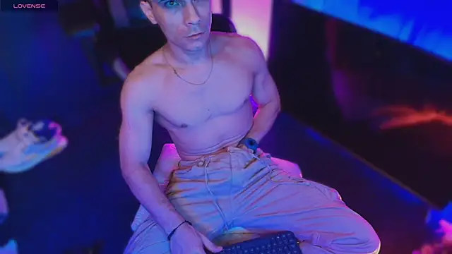 sexyboycolombi4 online show from December 2025 07:57:02 AM