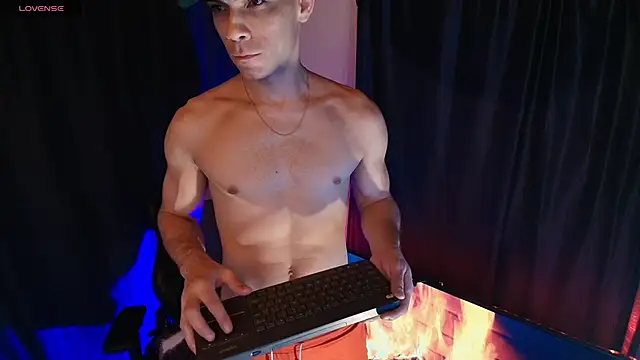 sexyboycolombi4 online show from April 2026 12:20:01 PM