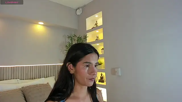 EmmilyCollson online show from October 2025 05:04:02 PM