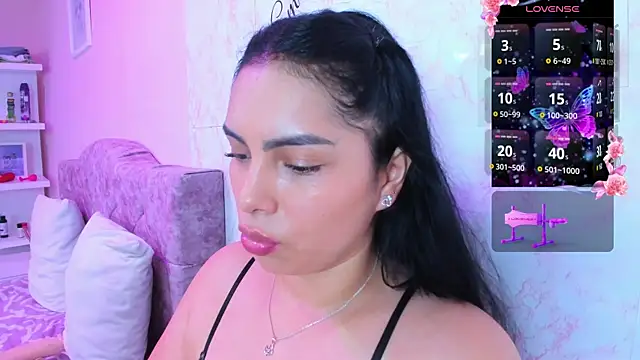 Snapshot of evelinn_belen chatting on April 2026 11:58:02 AM evelinn belen online show from April 2026 11:58:02 AM