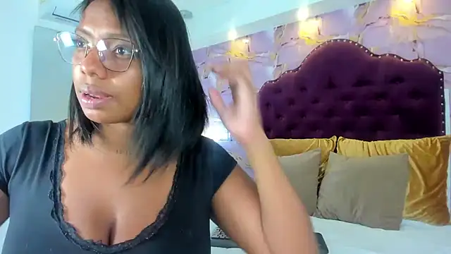 Snapshot of lia_mariana chatting on July 2026 04:53:02 PM lia mariana online show from July 2026 04:53:02 PM