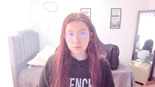 Amy joones online show from March 2025 01:18:01 PM