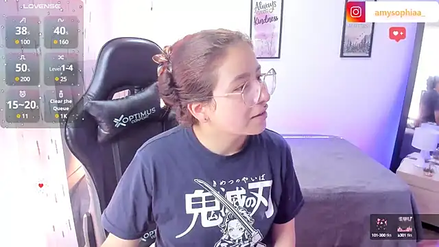 Amy joones online show from March 2025 01:51:01 PM