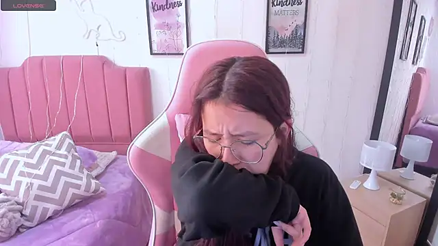 Amy joones online show from January 2026 01:02:02 PM