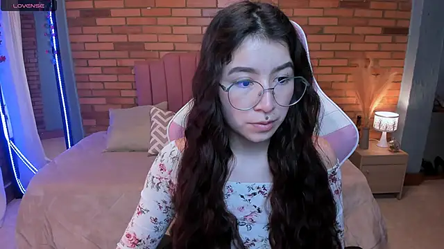 Snapshot of Amy_joones chatting on June 2026 11:45:02 AM Amy joones online show from June 2026 11:45:02 AM