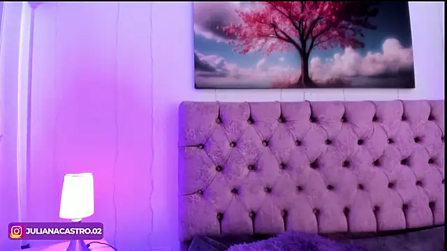 Julianaa Castro  online show from February 2025 06:09:02 PM