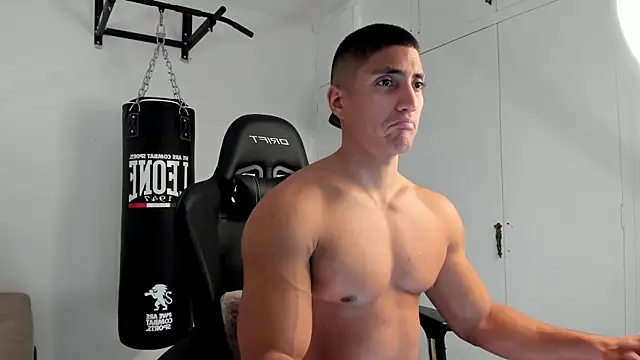 dan01  online show from November 2025 01:55:01 PM