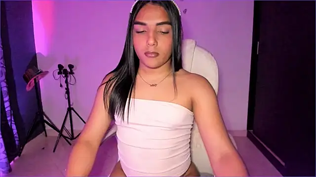 CandyLatinHott online show from October 2025 11:16:01 PM