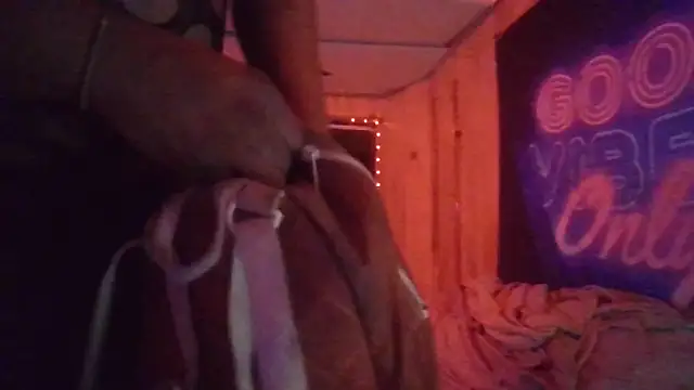 Tsnitra online show from January 2026 03:39:01 PM