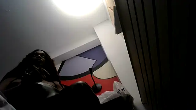 Tsnitra online show from February 2026 01:15:01 PM