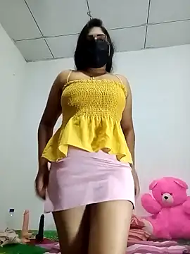 SLZAARA online show from December 2025 08:28:02 PM