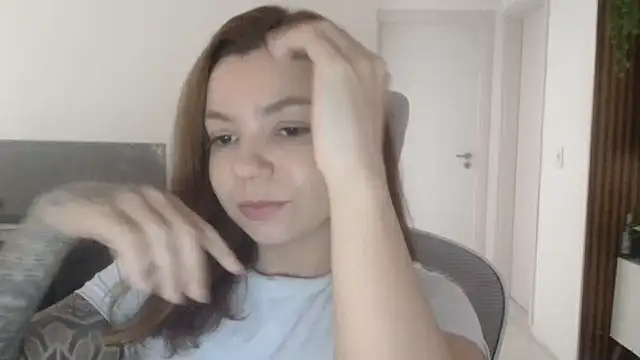 Snapshot of HotRuiva chatting on September 2025 02:10:01 PM HotRuiva online show from September 2025 02:10:01 PM