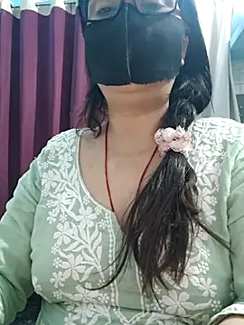 Snapshot of Aishwaryaa_69 chatting on May 2026 02:17:02 AM Aishwaryaa 69 online show from May 2026 02:17:02 AM