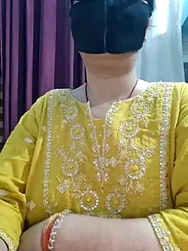 Snapshot of Aishwaryaa_69 chatting on May 2026 02:40:01 AM Aishwaryaa 69 online show from May 2026 02:40:01 AM