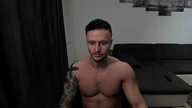 Richarddarell1 online show from December 2024 07:06:02 AM