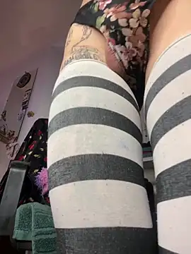 giuli zerozero online show from February 2025 03:15:02 PM