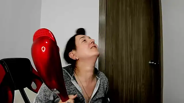 Sweet-Suck69 online show from February 2025 05:44:02 AM