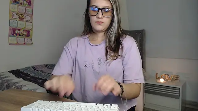 Giia paiige18 online show from March 2025 03:01:02 AM