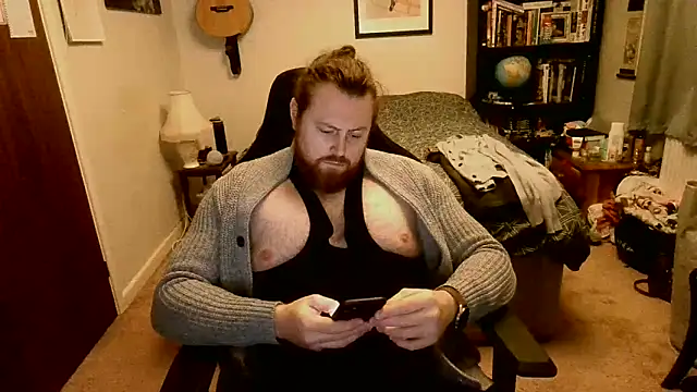 Hairy Guy30 online show from September 2025 07:47:01 PM