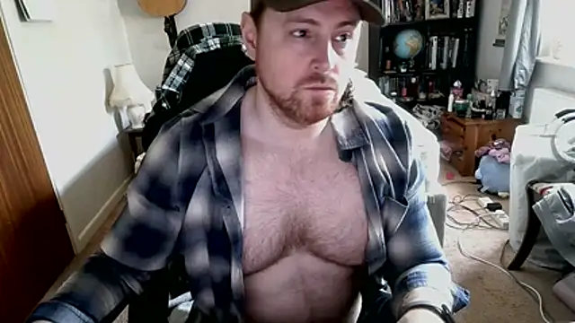 Snapshot of Hairy_Guy30 chatting on August 2026 03:58:02 PM Hairy Guy30 online show from August 2026 03:58:02 PM