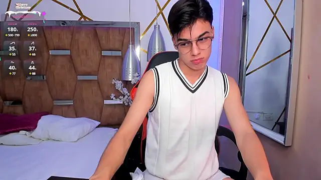 Gerony  online show from December 2024 06:52:01 AM