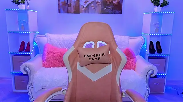 EmmyMills online show from January 2026 05:51:02 PM