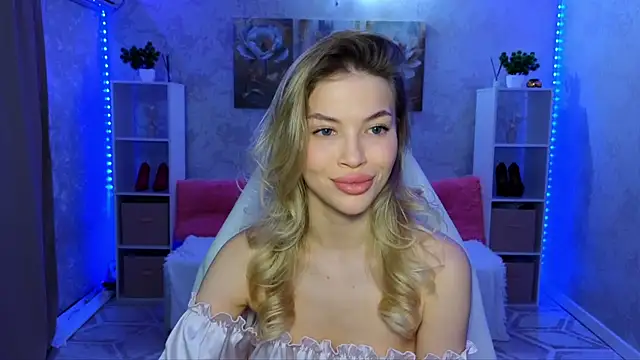 EmmyMills online show from February 2026 09:09:02 PM