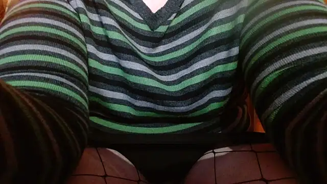 Snapshot of cosmicjones chatting on December 2024 11:11:02 AM cosmicjones online show from December 2024 11:11:02 AM