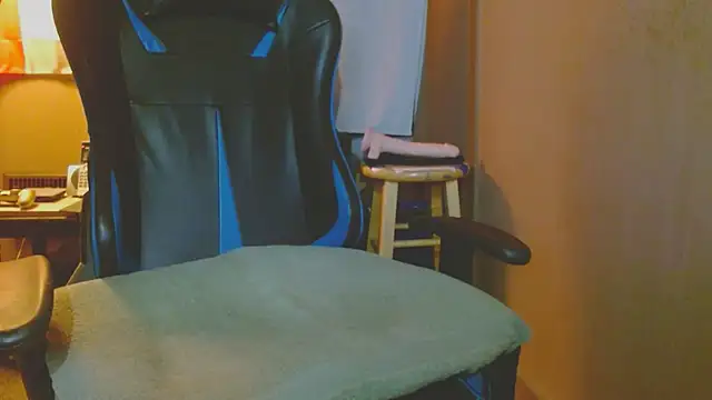 Snapshot of cosmicjones chatting on February 2025 08:06:02 AM cosmicjones online show from February 2025 08:06:02 AM