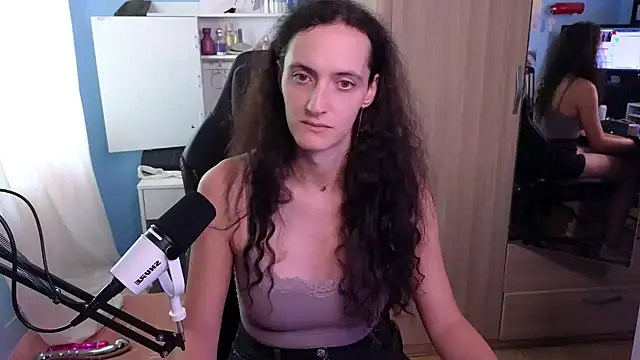 Snapshot of MemiKouki chatting on September 2025 04:09:02 PM MemiKouki online show from September 2025 04:09:02 PM