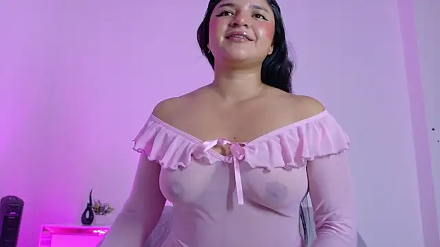 Snapshot of ayheleensexygirl1 chatting on June 2026 08:40:02 PM ayheleensexygirl1 online show from June 2026 08:40:02 PM