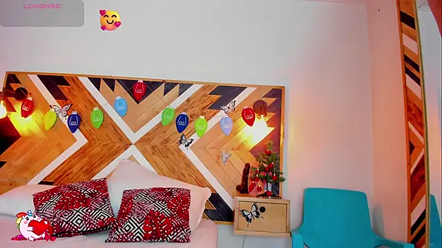 Snapshot of Kathaleiya_Ozz chatting on December 2024 07:54:02 PM Kathaleiya Ozz online show from December 2024 07:54:02 PM