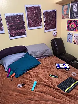 Mic Oxinner online show from April 2026 10:13:02 PM