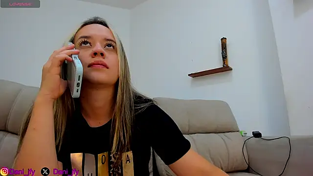 Dani javi online show from November 2025 12:36:01 AM